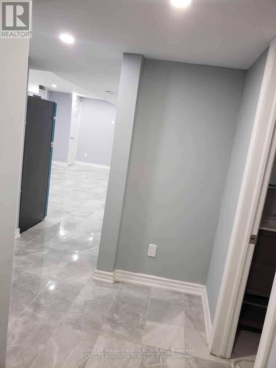 24 Weston Crescent N - Photo 15