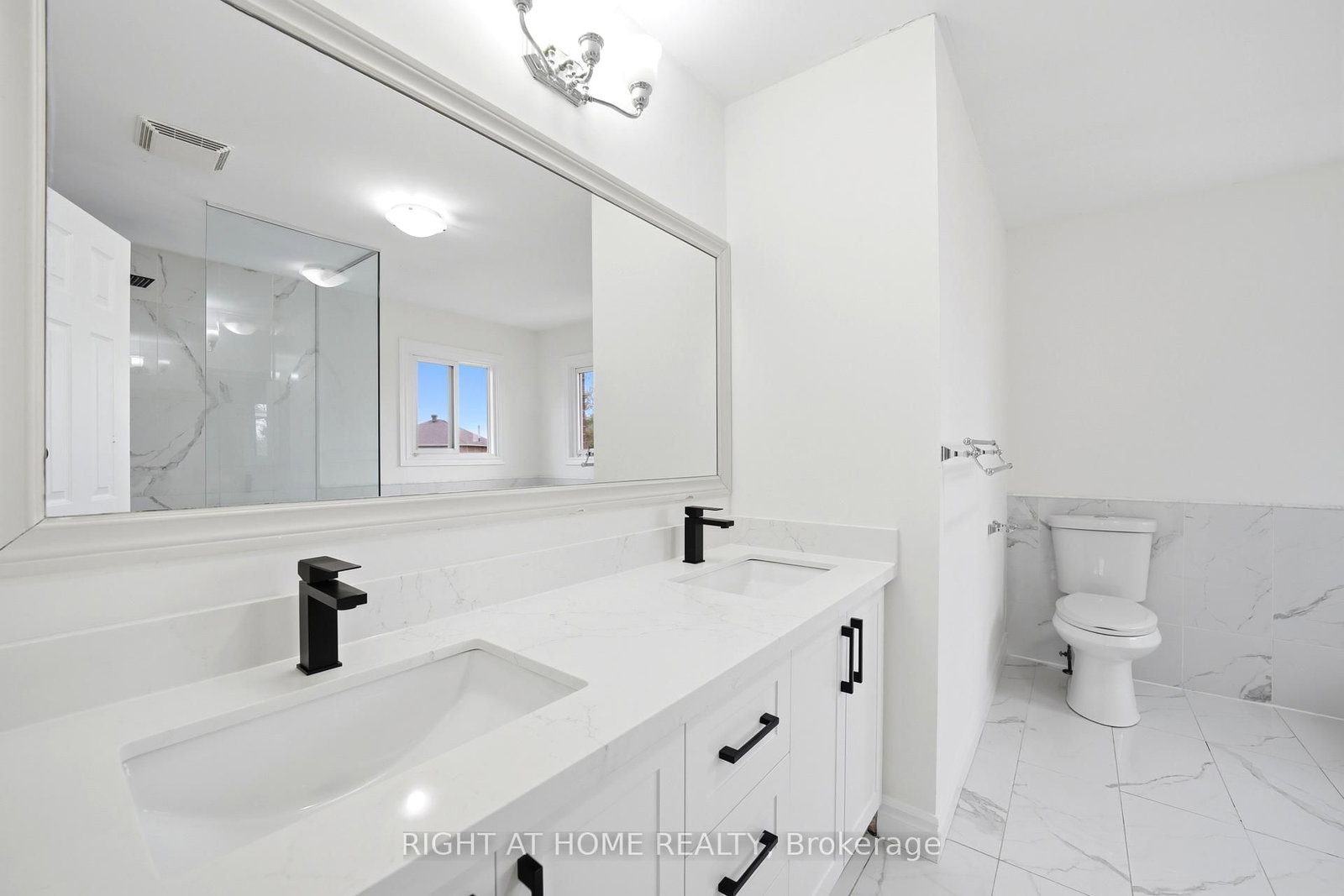 Detached House for sale at 36 Ravenview Drive, Whitby, Ontario, L1R 1Y2 - Rolling Acres - MLS: E12997720