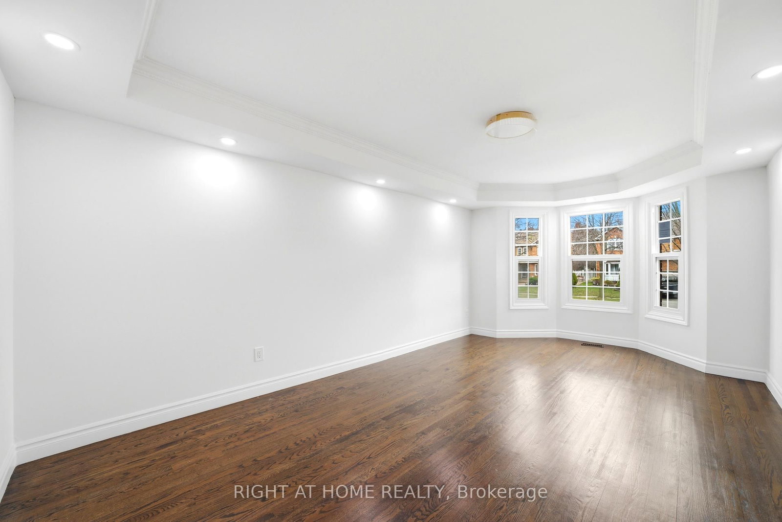 Detached House for sale at 36 Ravenview Drive, Whitby, Ontario, L1R 1Y2 - Rolling Acres - MLS: E12997720