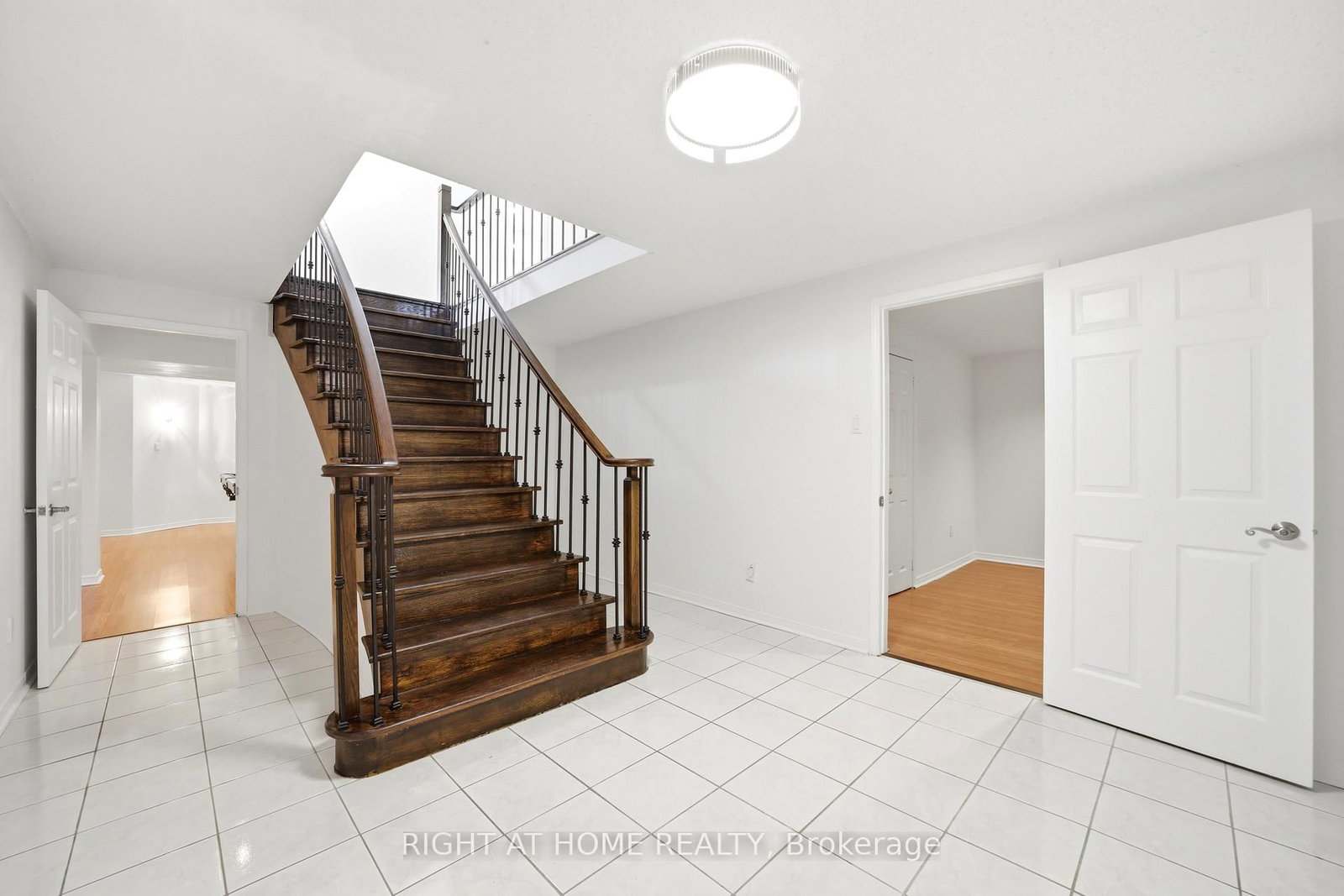 Detached House for sale at 36 Ravenview Drive, Whitby, Ontario, L1R 1Y2 - Rolling Acres - MLS: E12997720