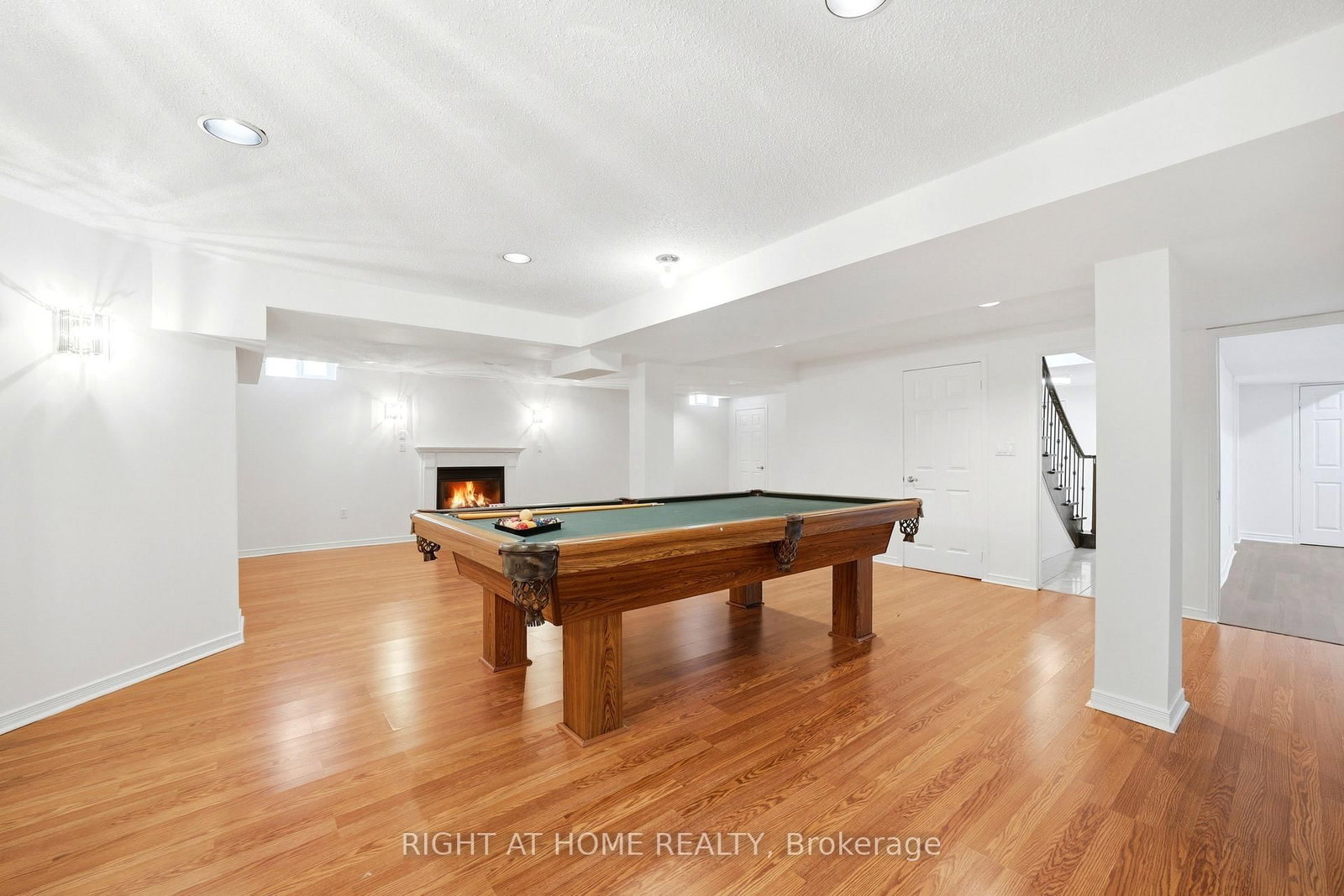 Detached House for sale at 36 Ravenview Drive, Whitby, Ontario, L1R 1Y2 - Rolling Acres - MLS: E12997720