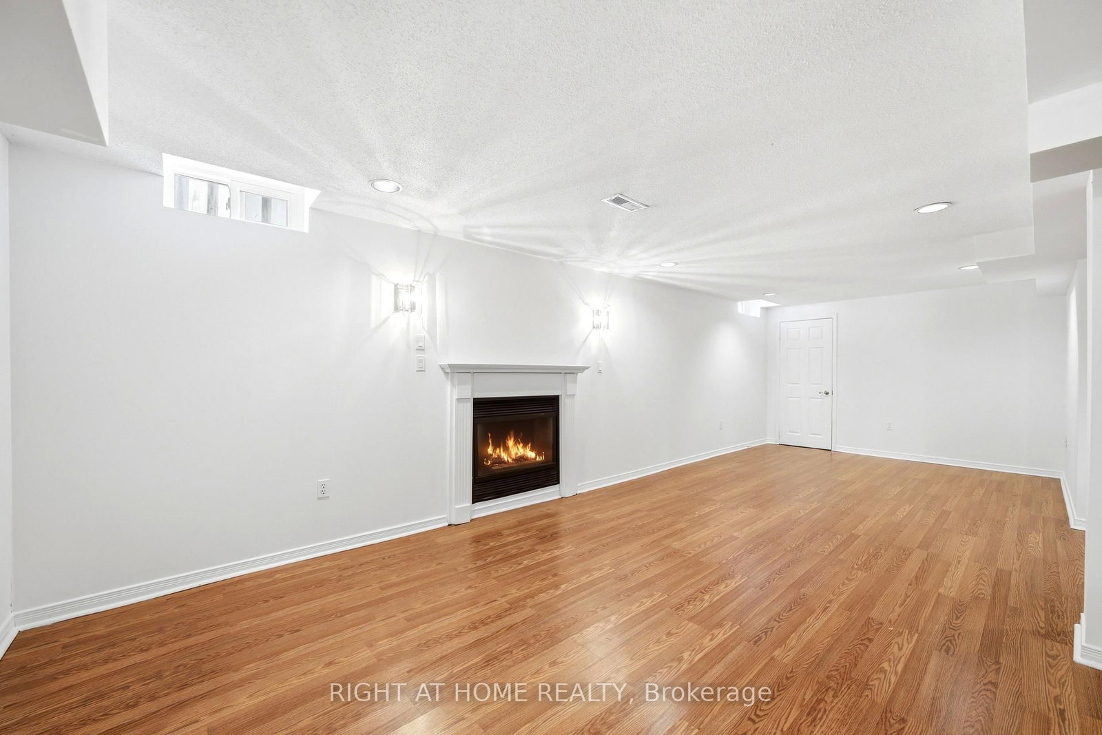 Detached House for sale at 36 Ravenview Drive, Whitby, Ontario, L1R 1Y2 - Rolling Acres - MLS: E12997720