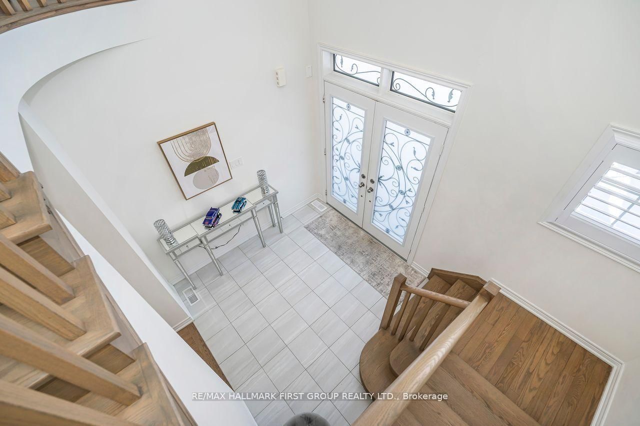 Detached House for sale at 5 Toulouse Street, Whitby, Ontario, L1P 0J2 - Rural Whitby - MLS: E12997754