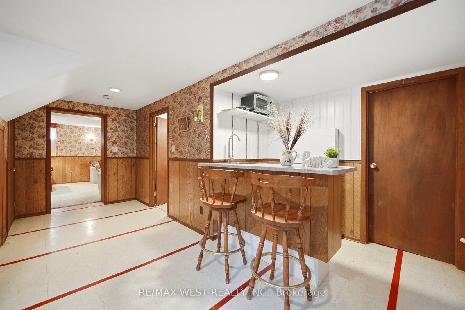 Detached House for sale at 24 Beran Drive, Toronto, Ontario, M1G 1G1 - Woburn - MLS: E12997912