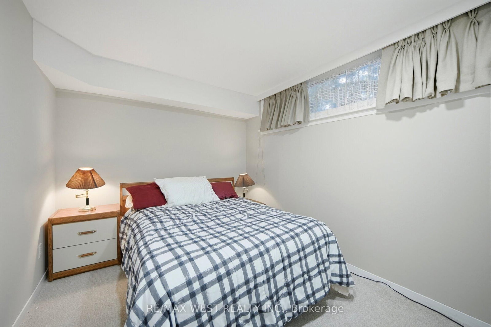 Detached House for sale at 24 Beran Drive, Toronto, Ontario, M1G 1G1 - Woburn - MLS: E12997912