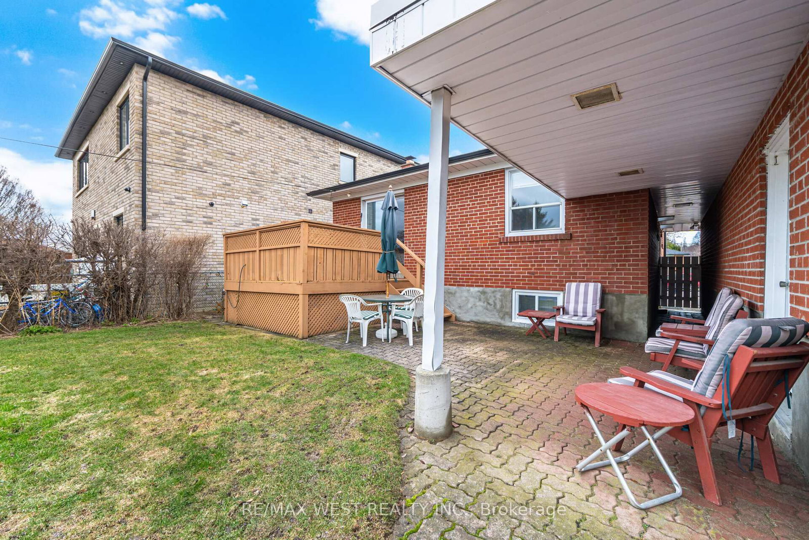 Detached House for sale at 24 Beran Drive, Toronto, Ontario, M1G 1G1 - Woburn - MLS: E12997912