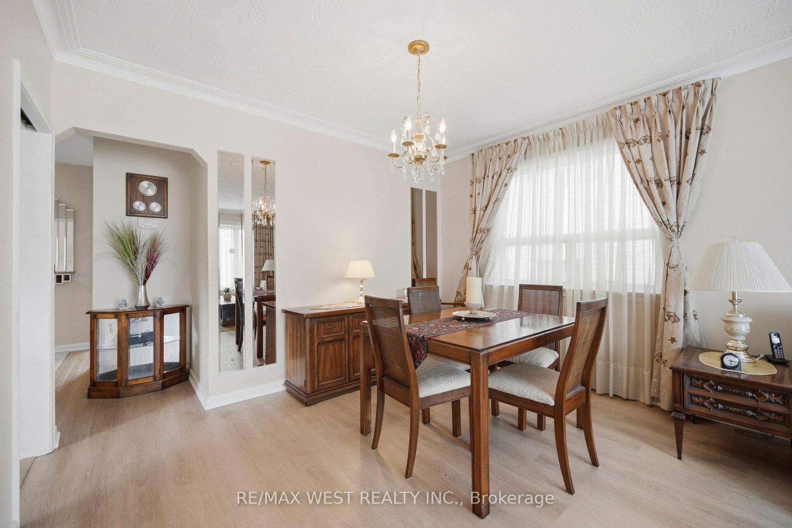 Detached House for sale at 24 Beran Drive, Toronto, Ontario, M1G 1G1 - Woburn - MLS: E12997912