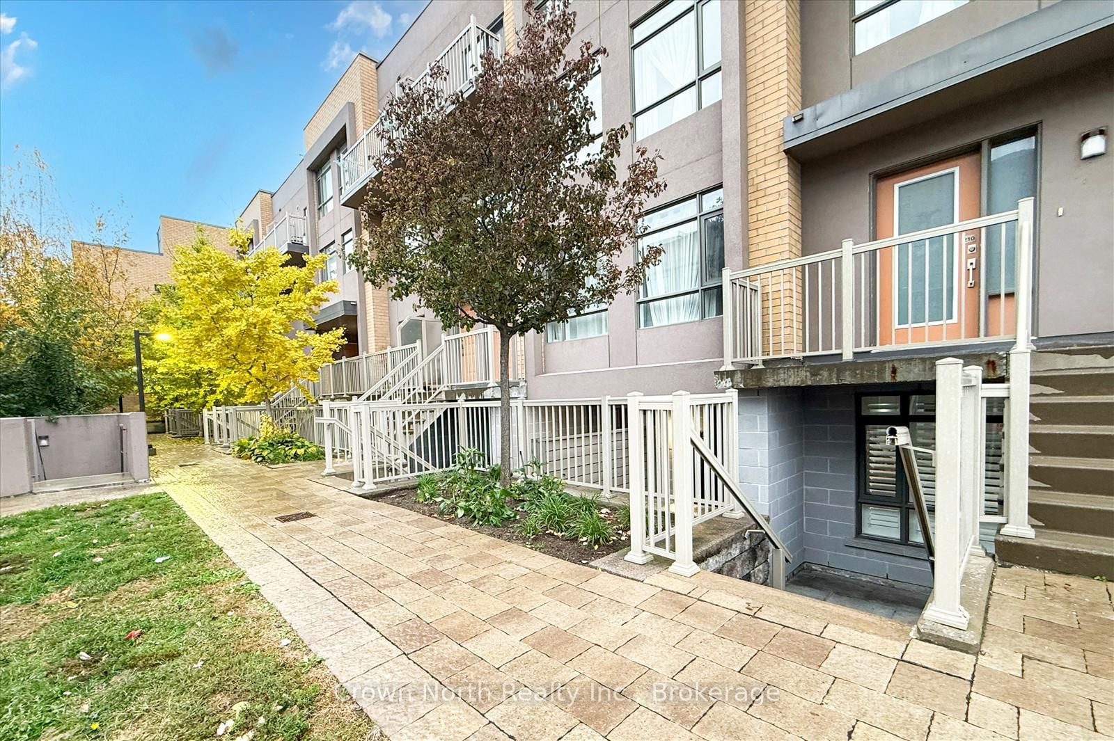 80 Orchid Place Drive, Unit 106 - Photo 3