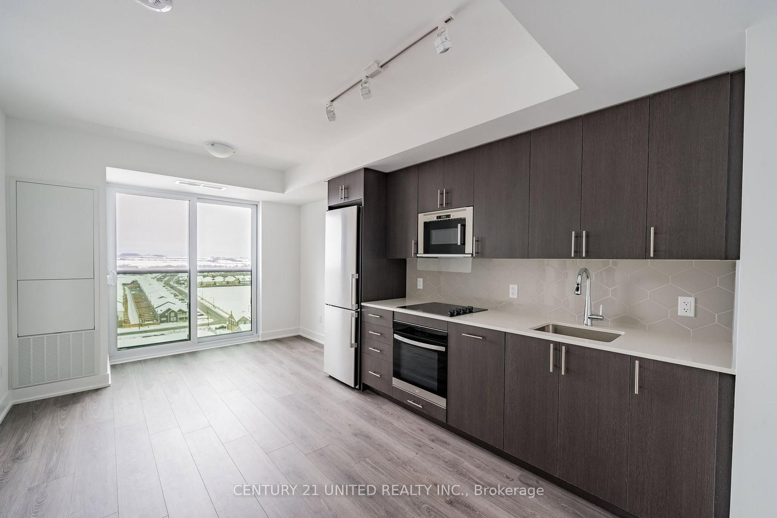 2545 Simcoe Street, Unit 1203 - Photo 11