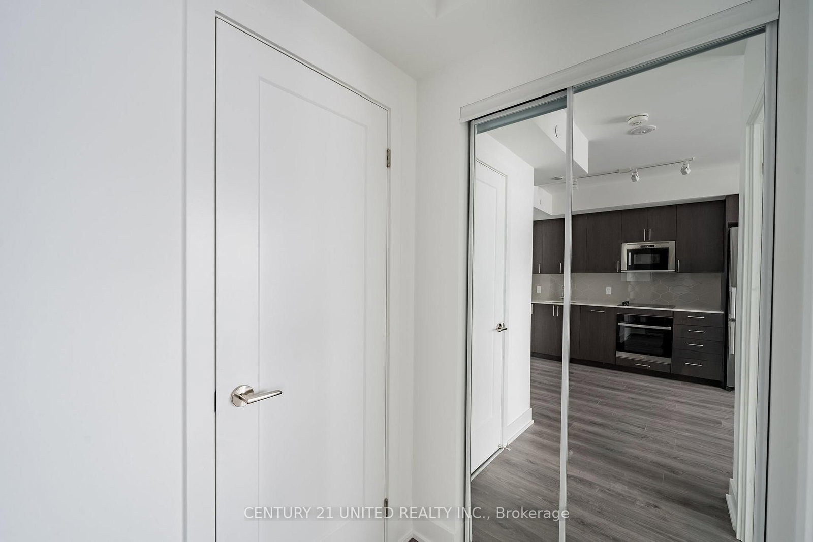 2545 Simcoe Street, Unit 1203 - Photo 21