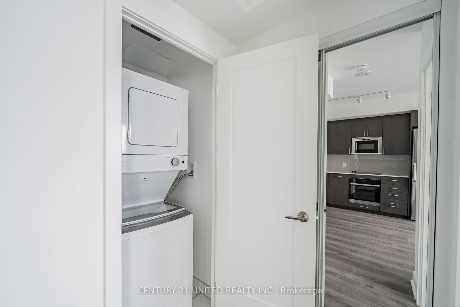 2545 Simcoe Street, Unit 1203 - Photo 22