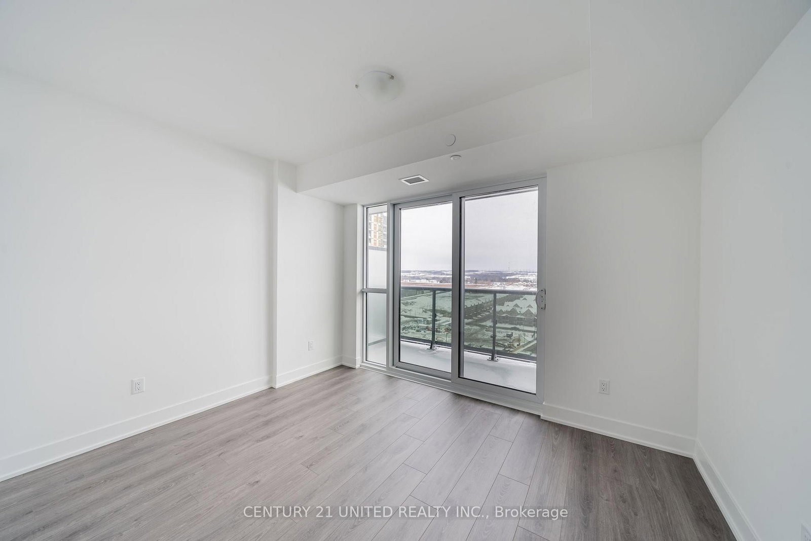 2545 Simcoe Street, Unit 1203 - Photo 24