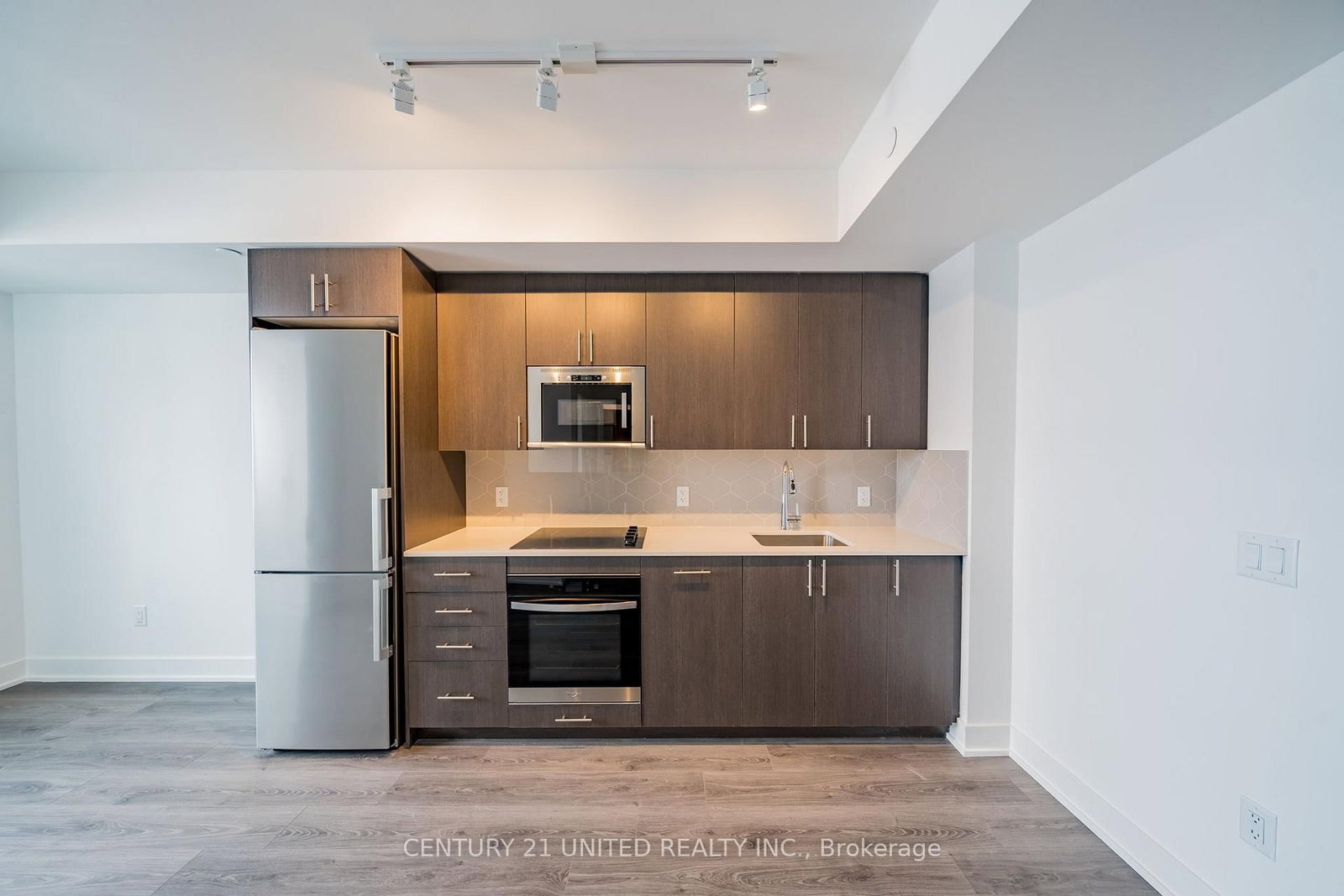 2545 Simcoe Street, Unit 1203 - Photo 32