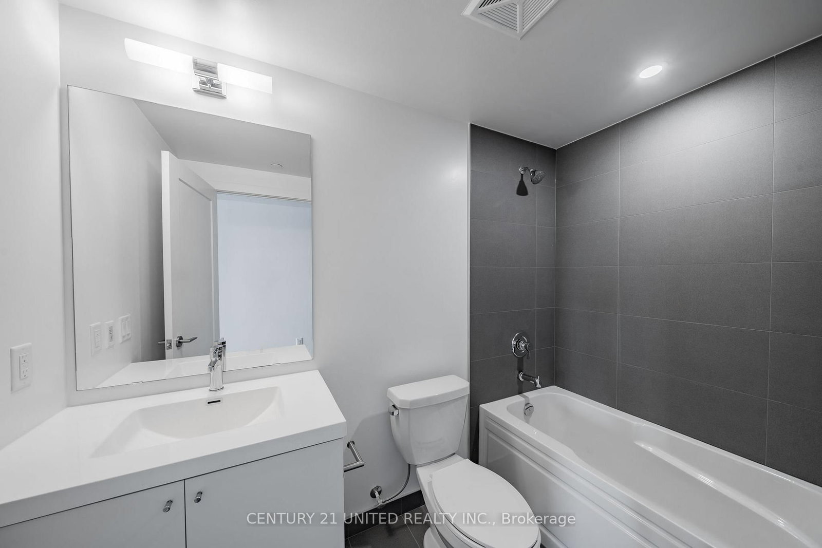 2545 Simcoe Street, Unit 1203 - Photo 33