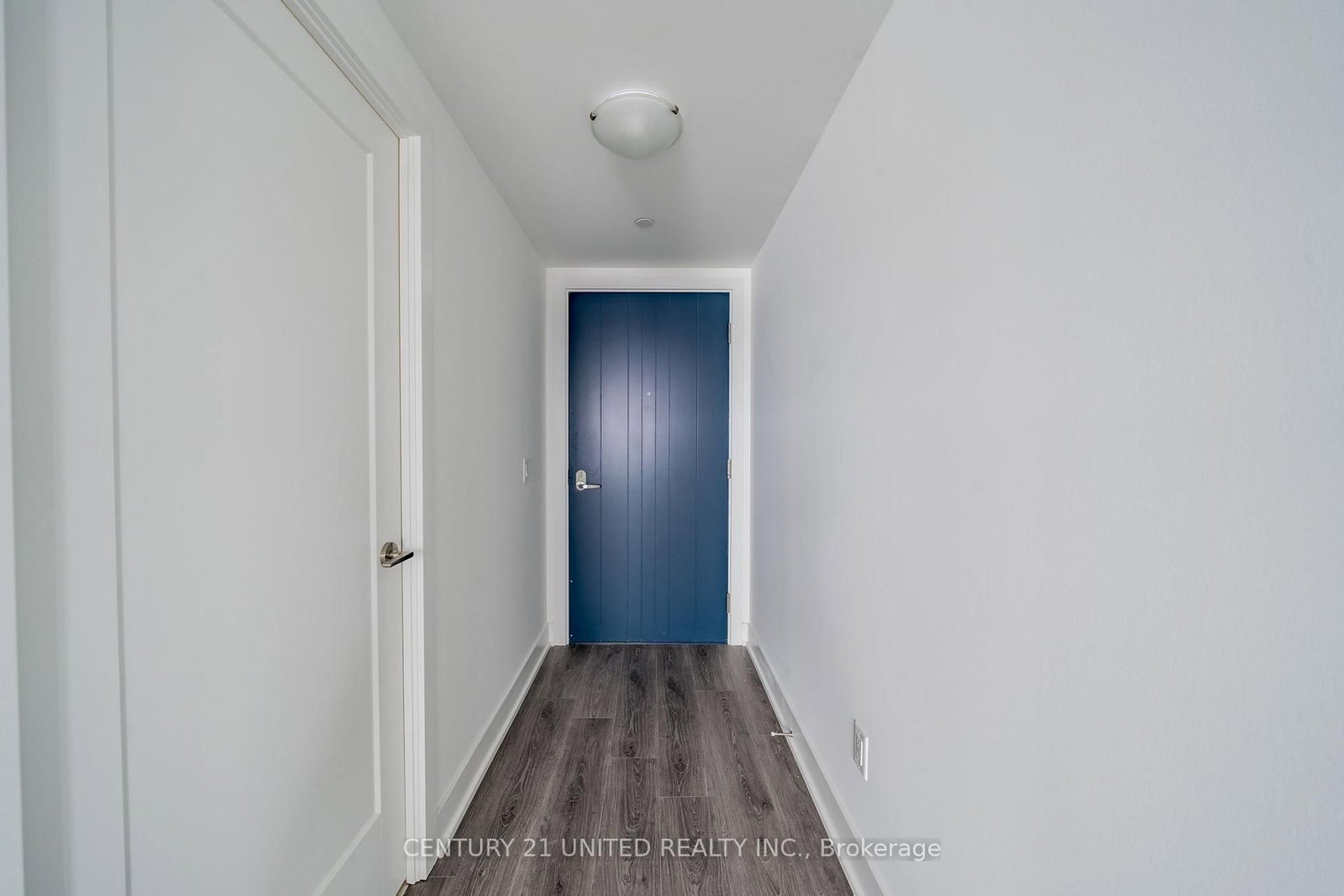 2545 Simcoe Street, Unit 1203 - Photo 9