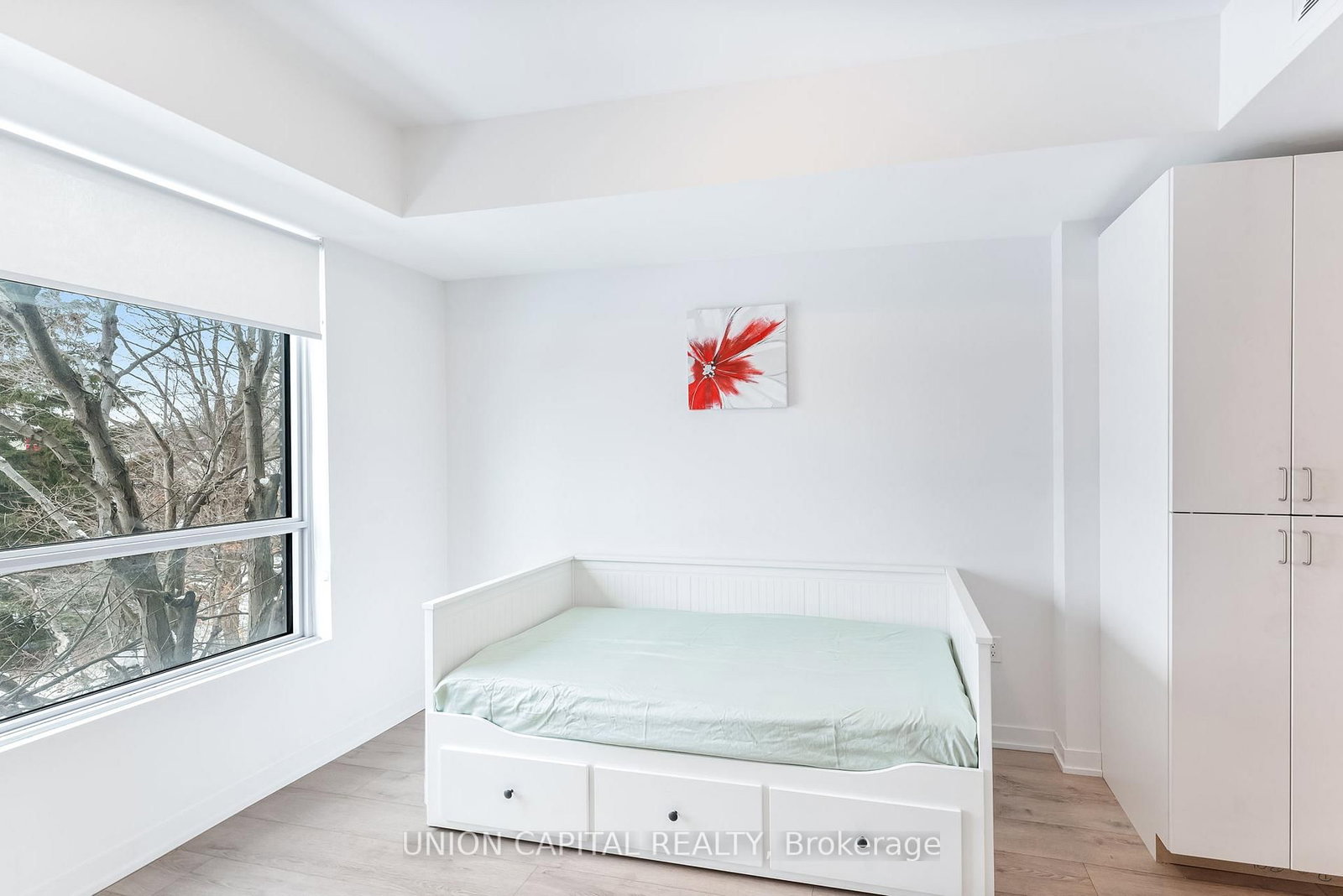 1800 Simcoe Street, Unit 201 - Photo 10