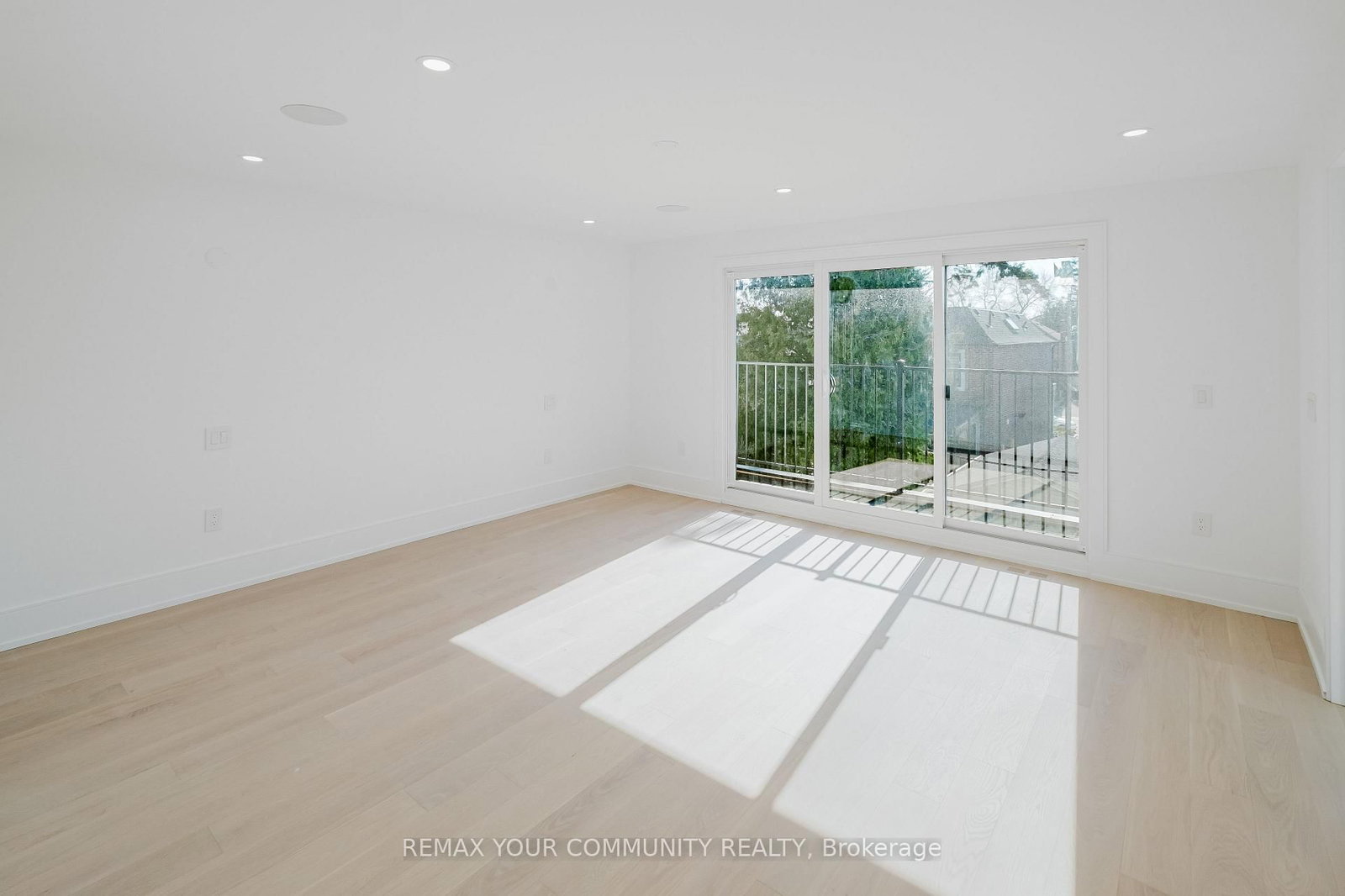 Detached House for sale at 360 Woodmount Avenue, Toronto, Ontario, M4C 4A5 - East York - MLS: E12998646