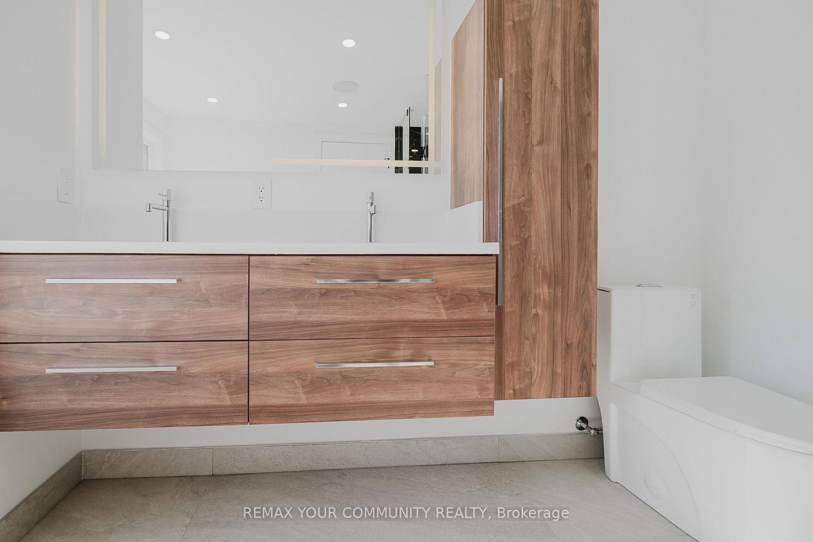 Detached House for sale at 360 Woodmount Avenue, Toronto, Ontario, M4C 4A5 - East York - MLS: E12998646