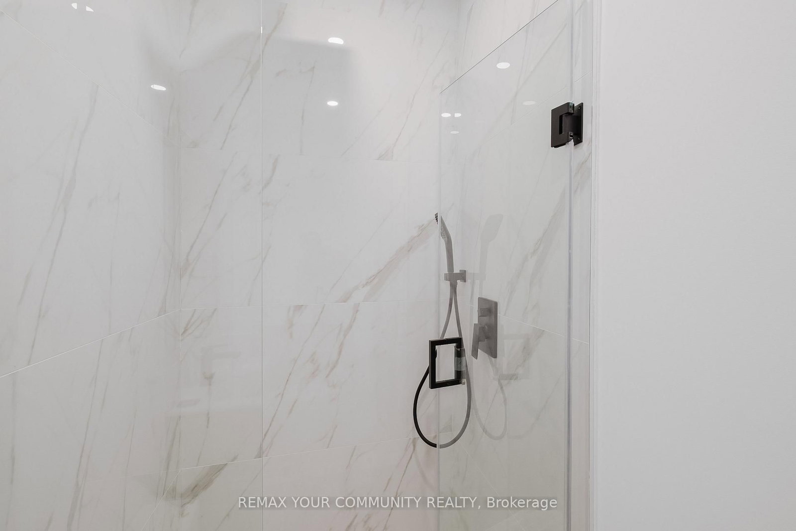 Detached House for sale at 360 Woodmount Avenue, Toronto, Ontario, M4C 4A5 - East York - MLS: E12998646