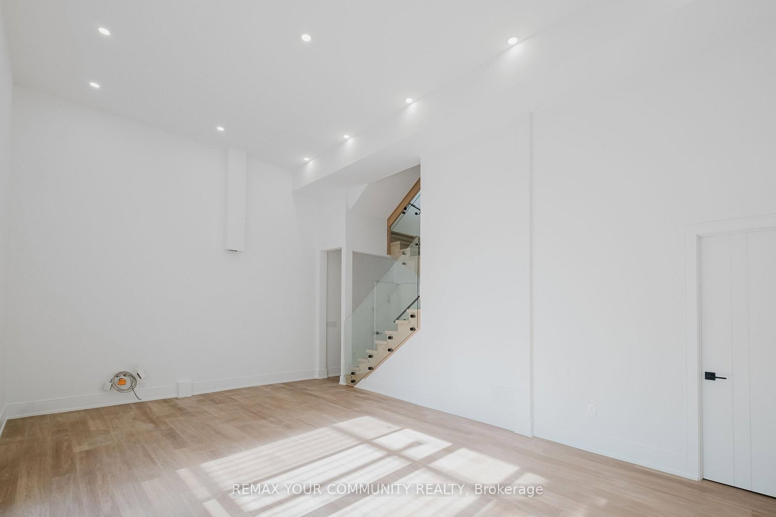 Detached House for sale at 360 Woodmount Avenue, Toronto, Ontario, M4C 4A5 - East York - MLS: E12998646