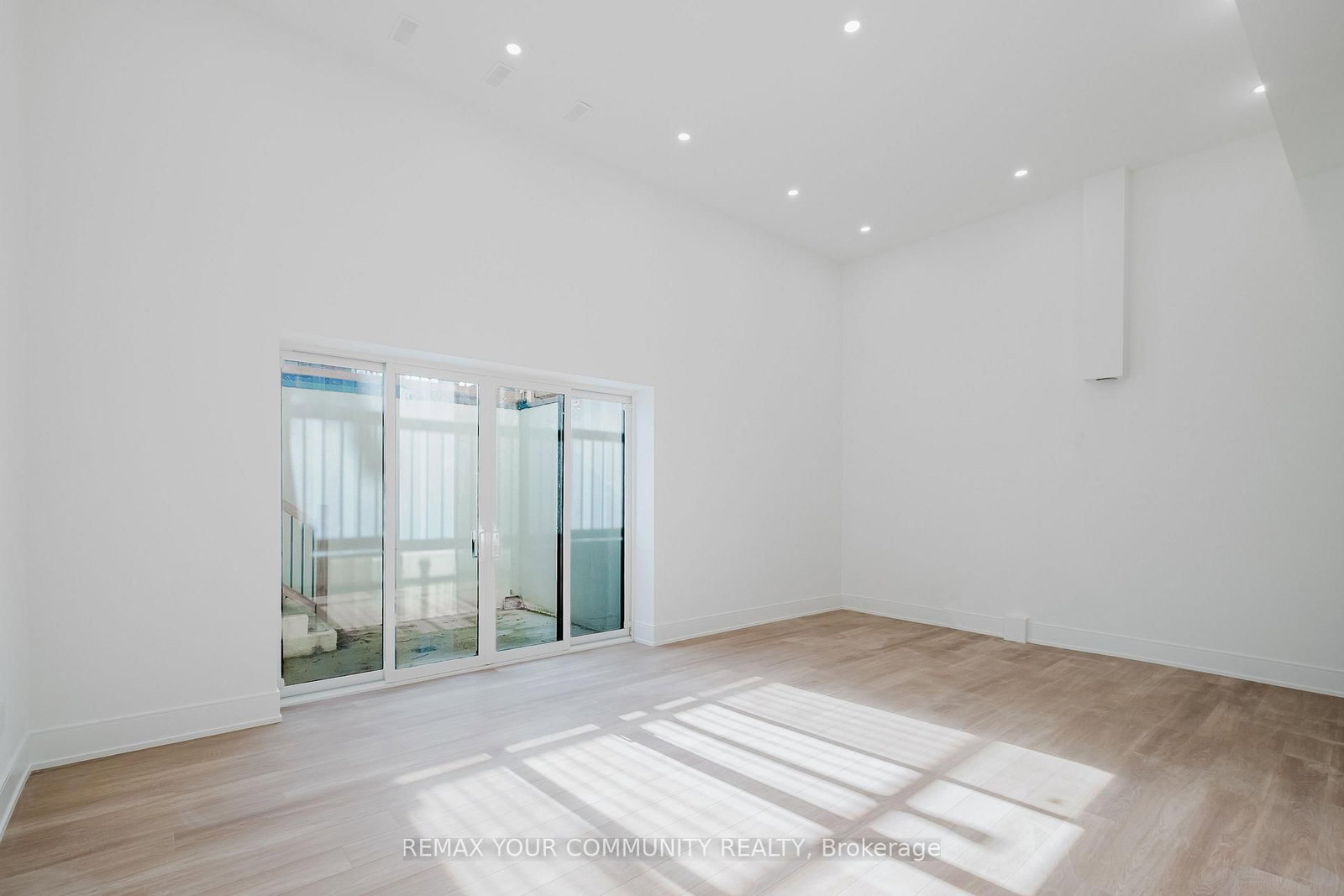 Detached House for sale at 360 Woodmount Avenue, Toronto, Ontario, M4C 4A5 - East York - MLS: E12998646