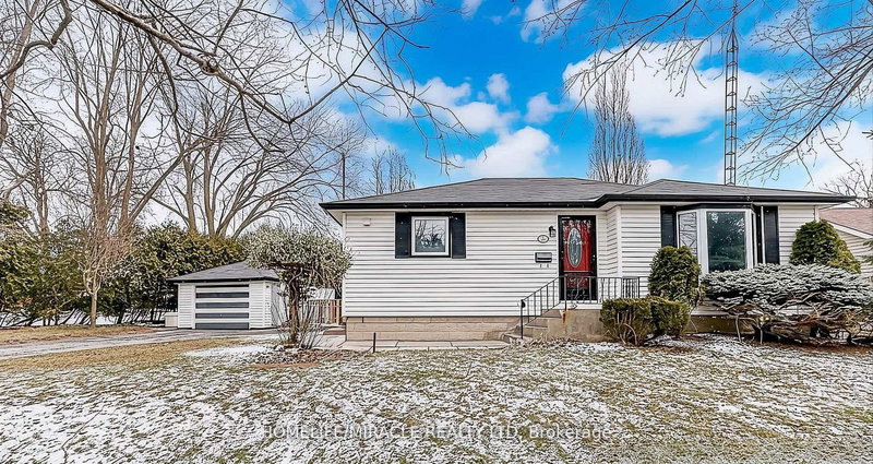 home for lease on Main-19 Herbert Avenue