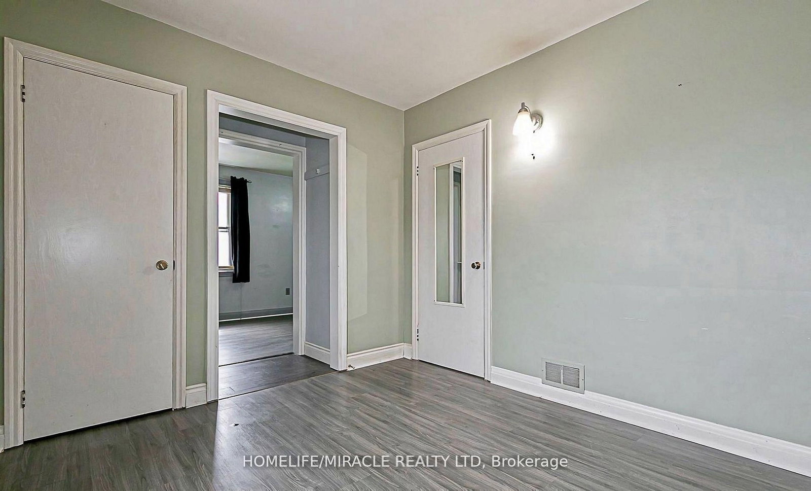 19 Herbert Avenue, Unit Main - Photo 16