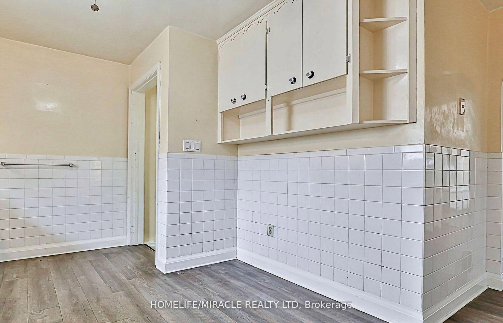 19 Herbert Avenue, Unit Main - Photo 24