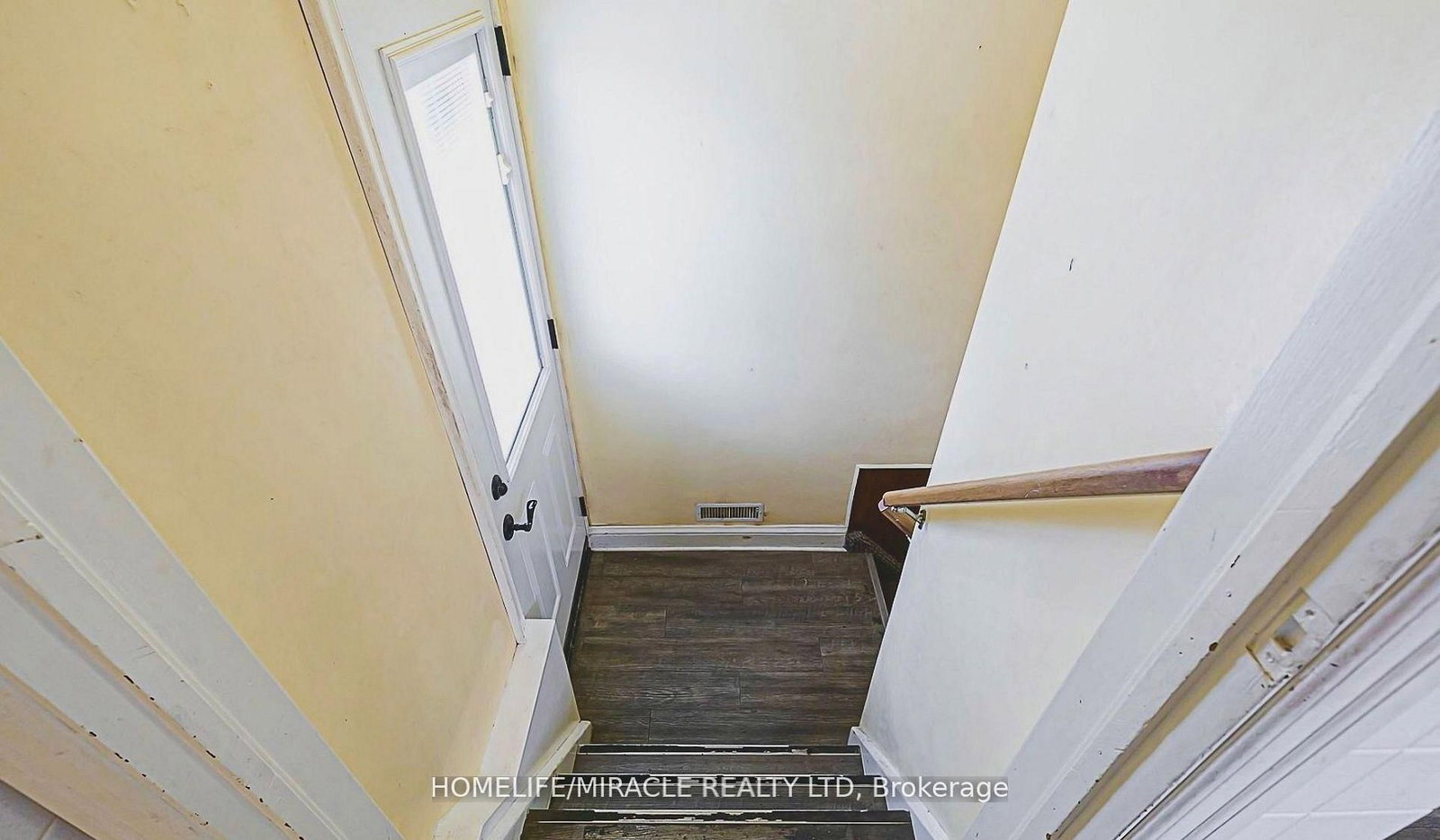 19 Herbert Avenue, Unit Main - Photo 26