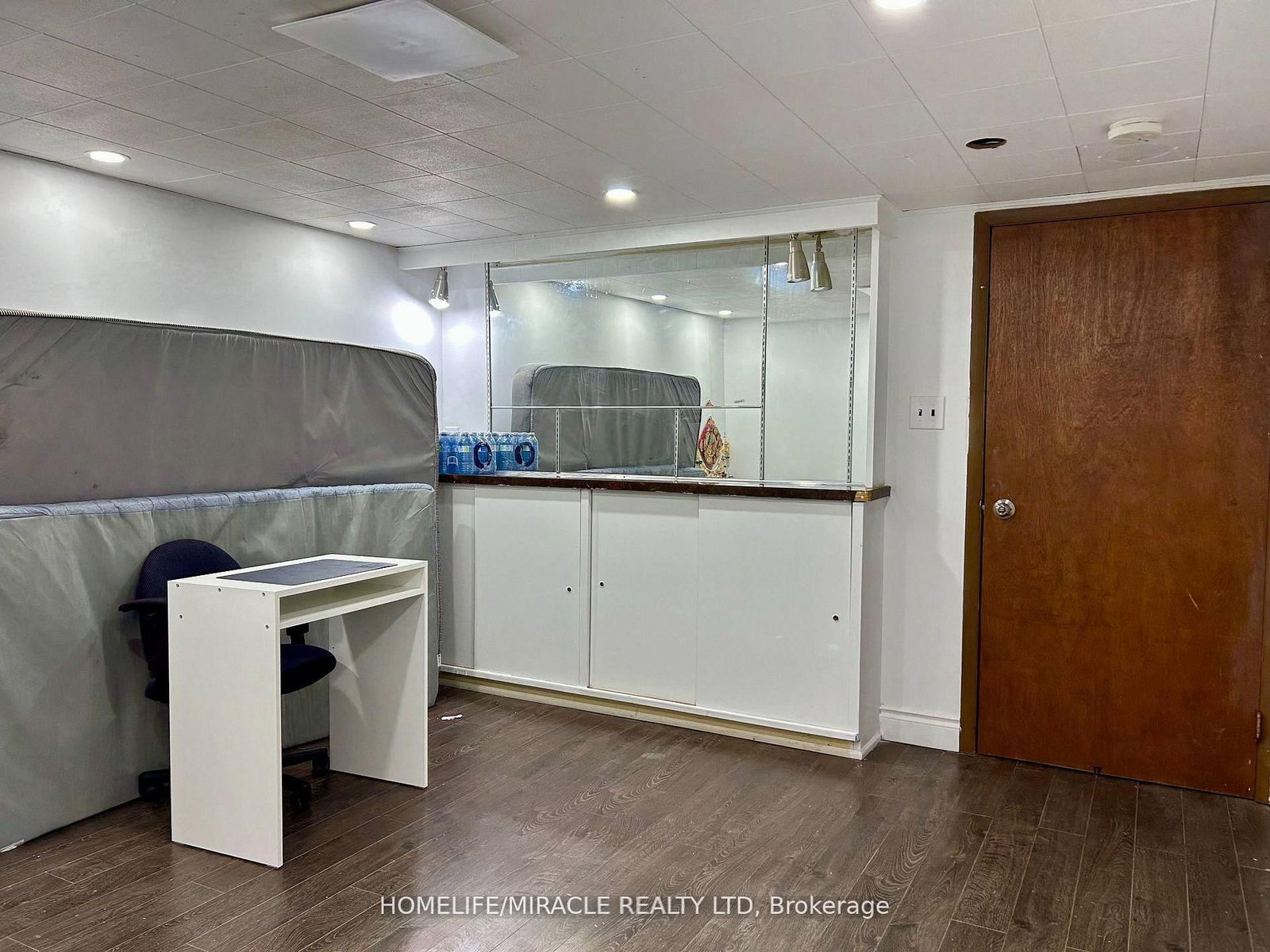 19 Herbert Avenue, Unit Main - Photo 28