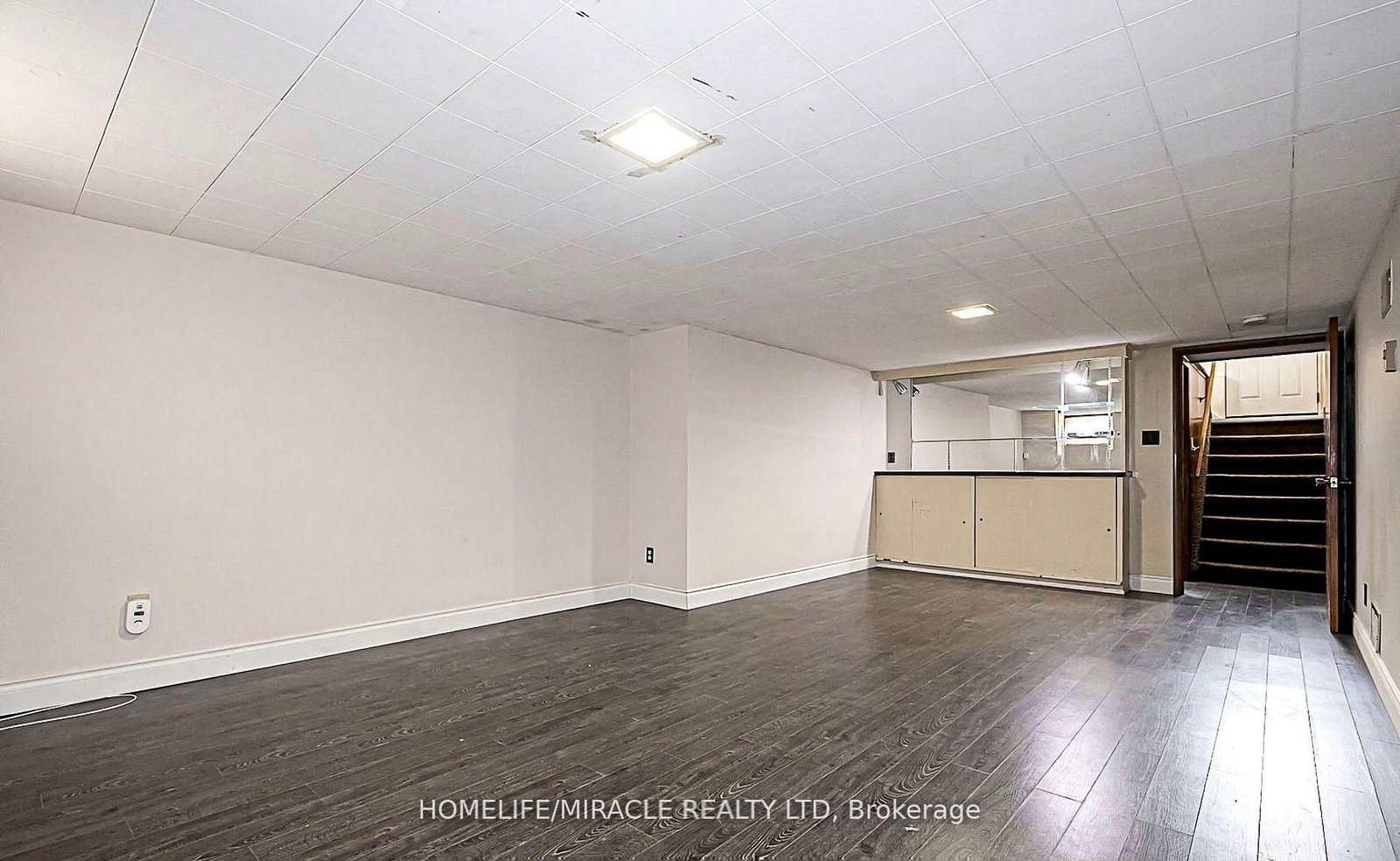 19 Herbert Avenue, Unit Main - Photo 29