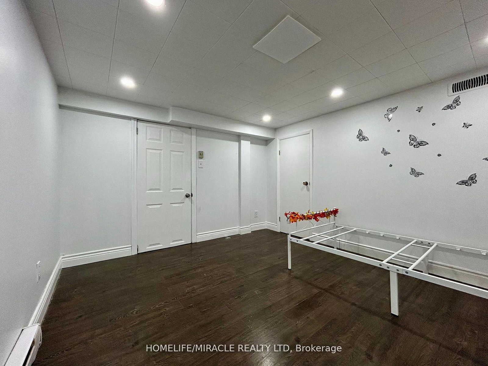 19 Herbert Avenue, Unit Main - Photo 33