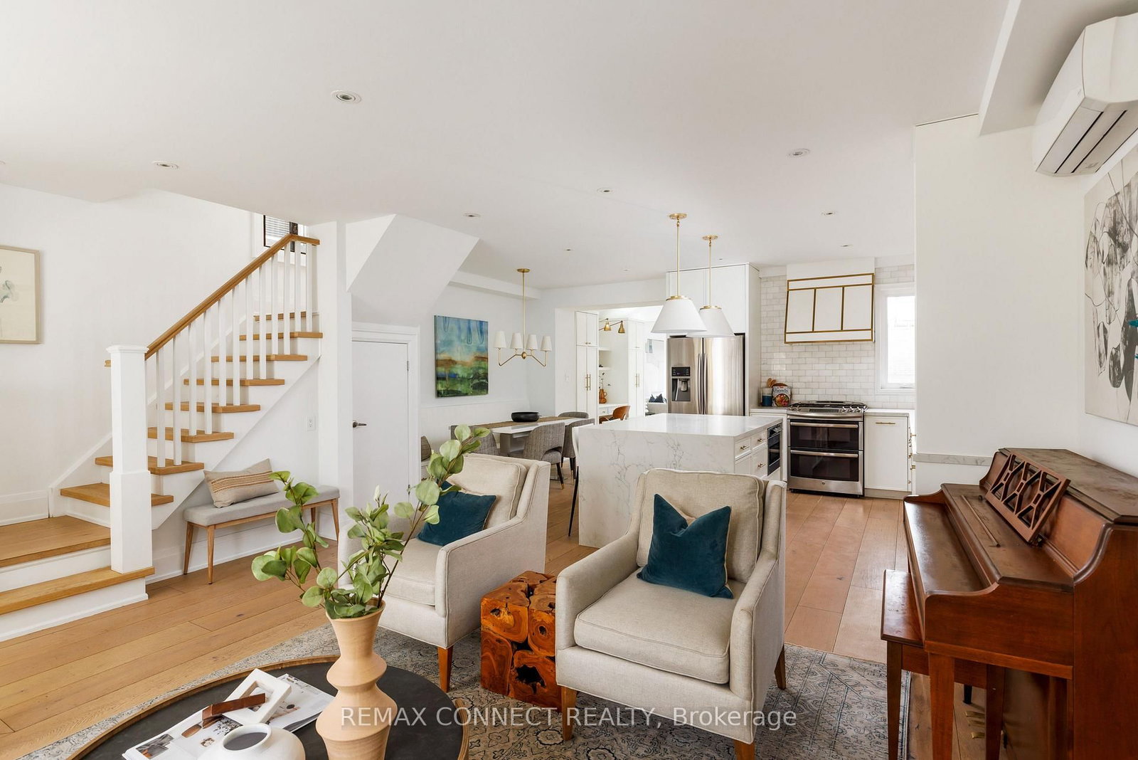 Detached House for sale at 20 Fenwick Avenue, Toronto, Ontario, M4K 3H3 - North Riverdale - MLS: E12998852