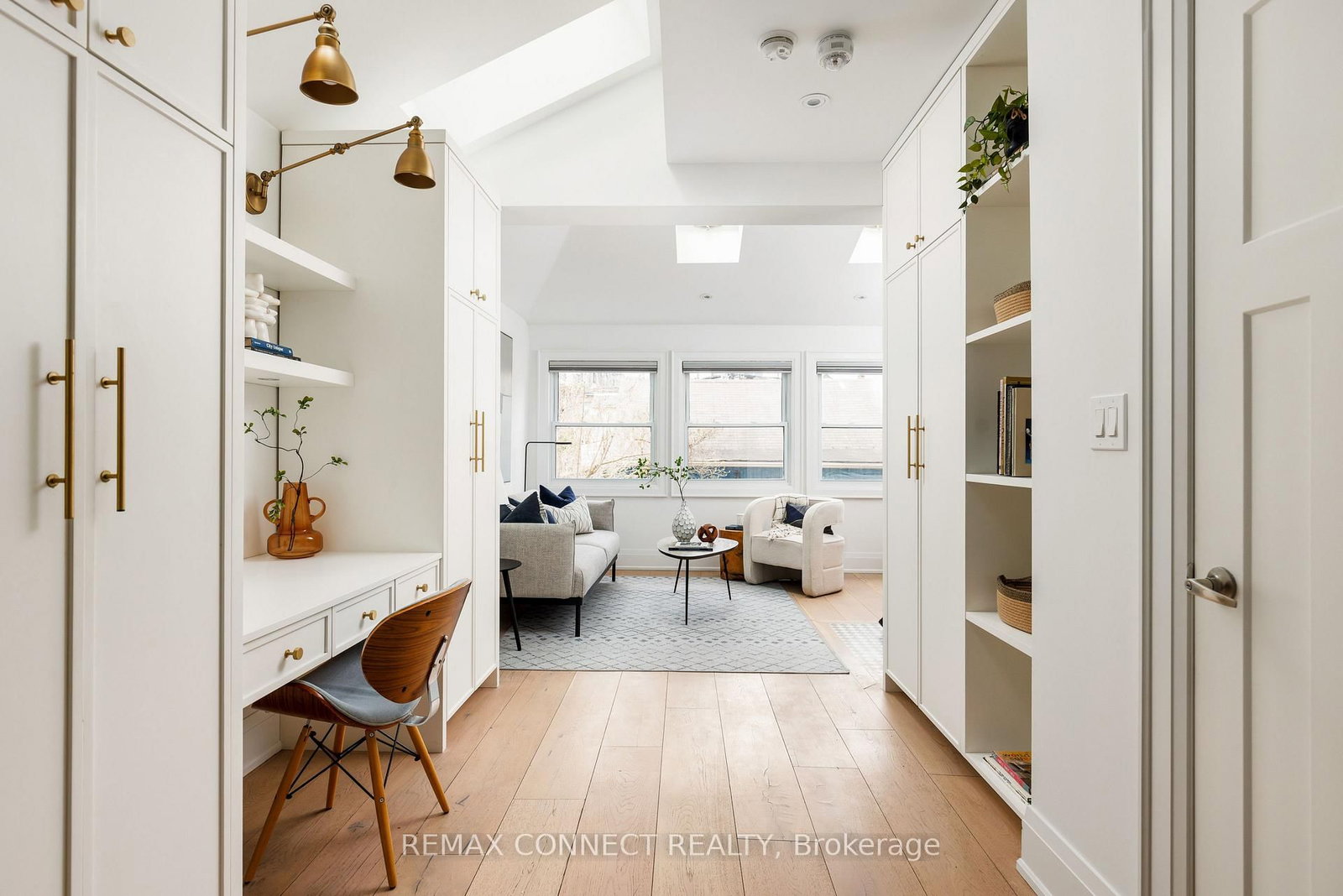 Detached House for sale at 20 Fenwick Avenue, Toronto, Ontario, M4K 3H3 - North Riverdale - MLS: E12998852