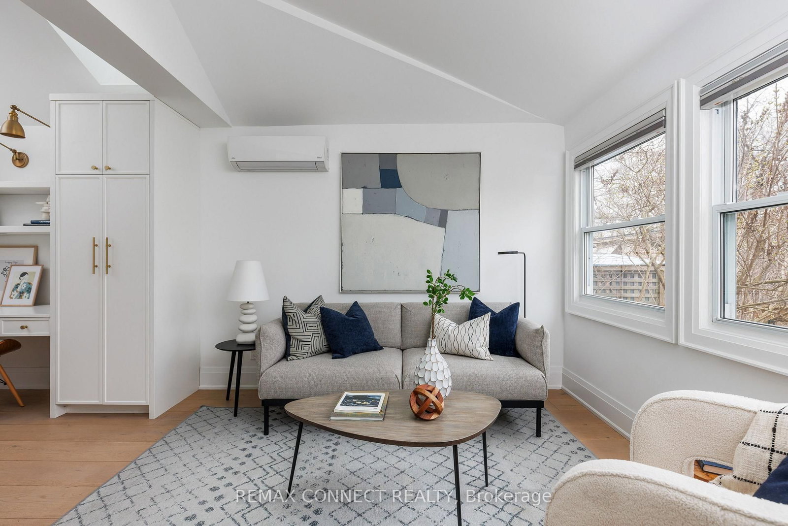 Detached House for sale at 20 Fenwick Avenue, Toronto, Ontario, M4K 3H3 - North Riverdale - MLS: E12998852