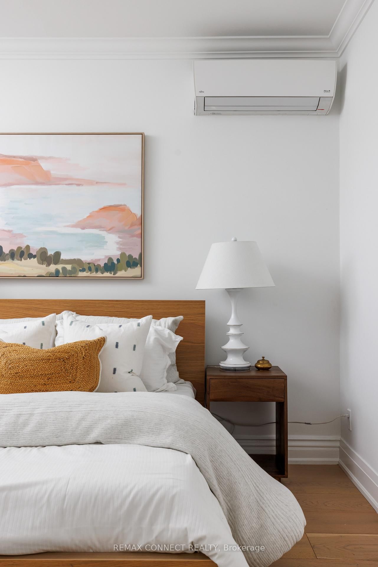 Detached House for sale at 20 Fenwick Avenue, Toronto, Ontario, M4K 3H3 - North Riverdale - MLS: E12998852