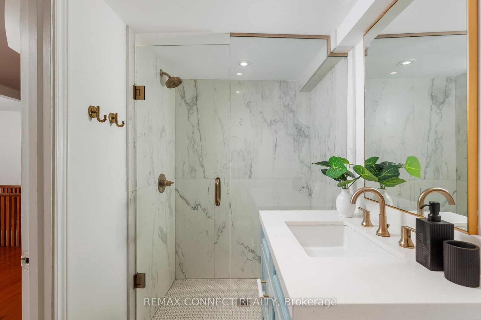 Detached House for sale at 20 Fenwick Avenue, Toronto, Ontario, M4K 3H3 - North Riverdale - MLS: E12998852