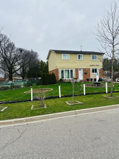 18 Gemshaw Crescent — photo 5