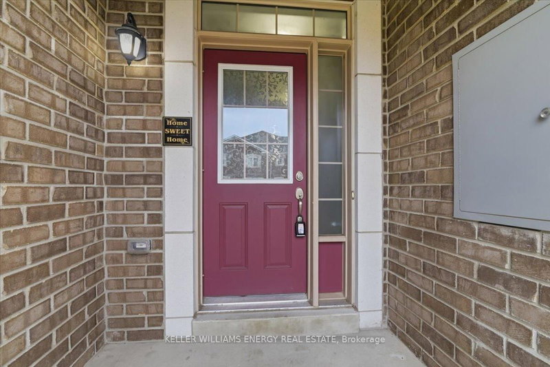 18 Rimrock Cres, Whitby, L1N 0E5 | Image 3