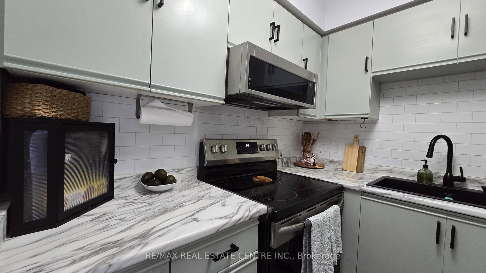 1540 Pickering Parkway, Unit 609 - Photo 34