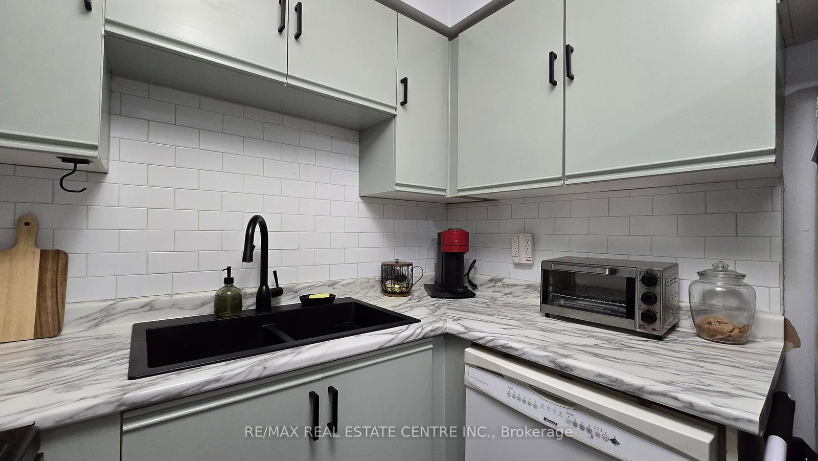 1540 Pickering Parkway, Unit 609 - Photo 35