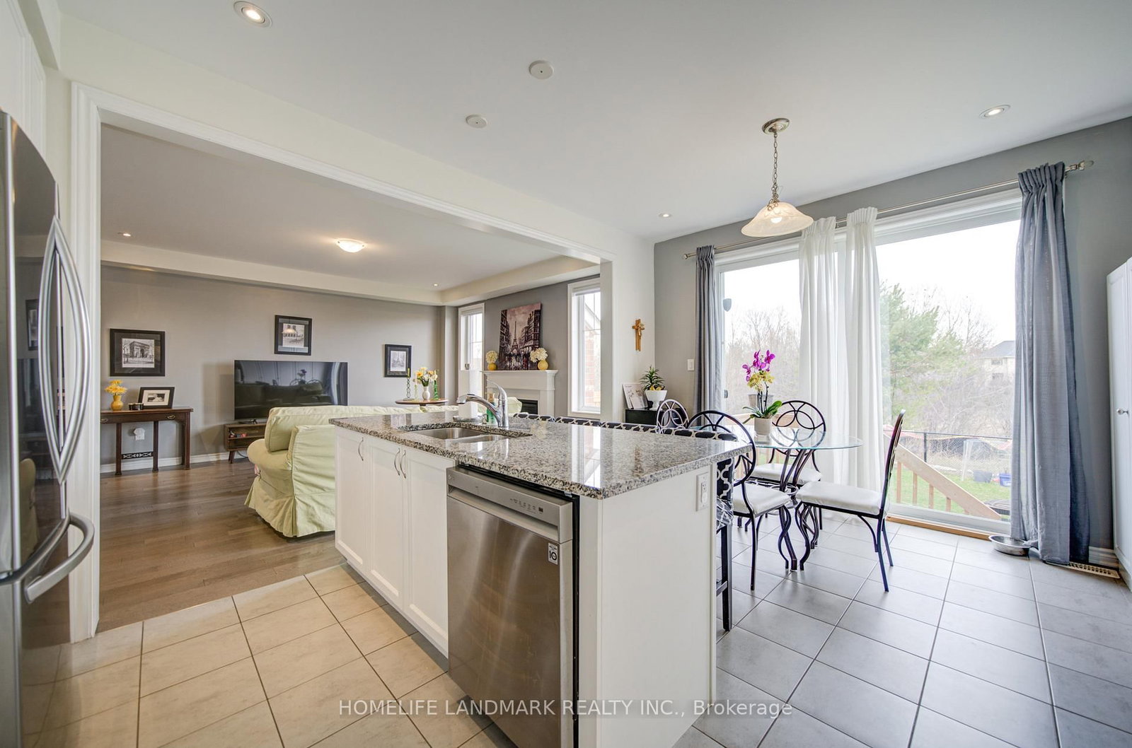 Detached House for sale at 106 Barkerville Drive, Whitby, Ontario, L1P 0L8 - Rural Whitby - MLS: E12999406