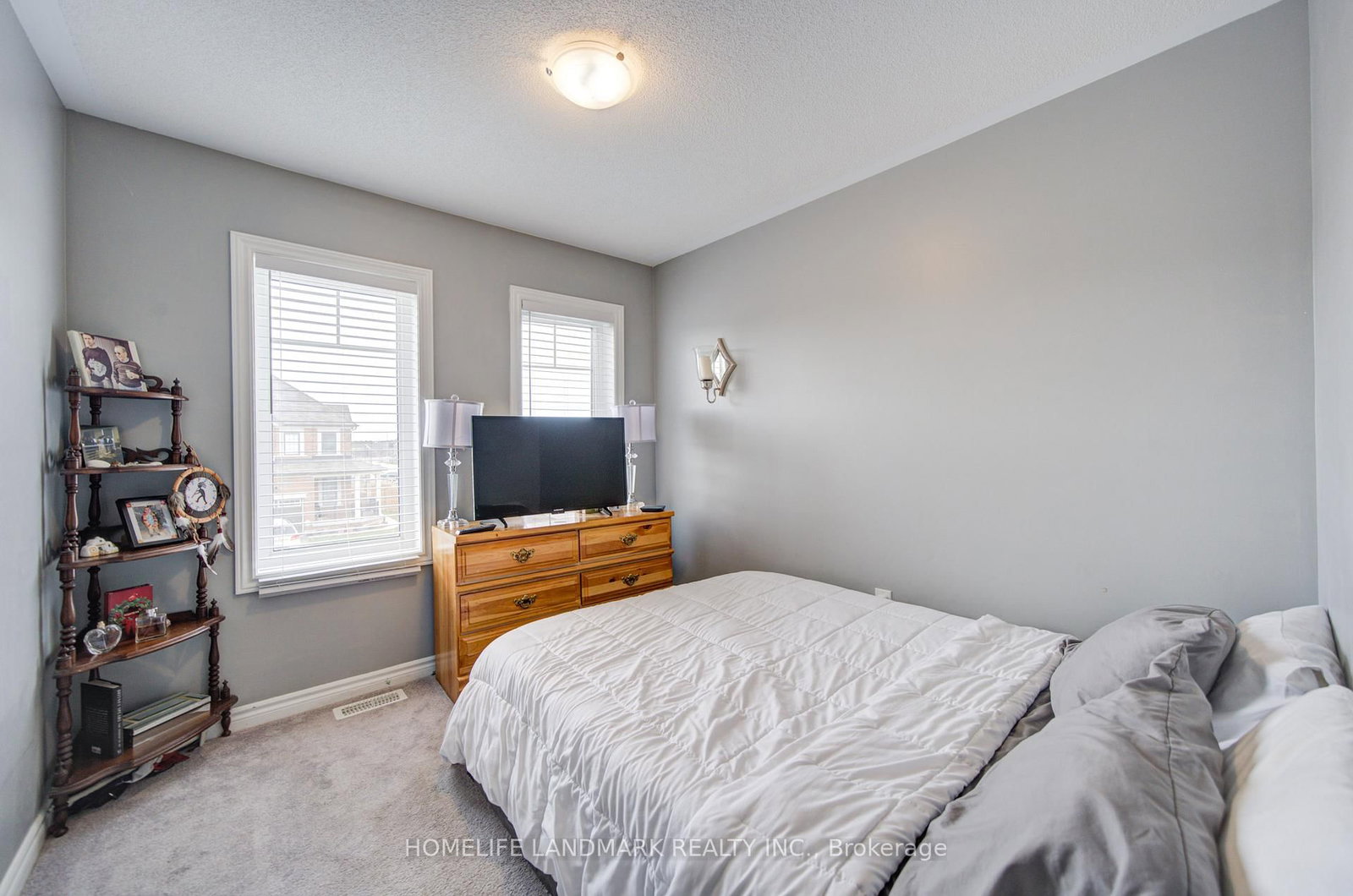 Detached House for sale at 106 Barkerville Drive, Whitby, Ontario, L1P 0L8 - Rural Whitby - MLS: E12999406