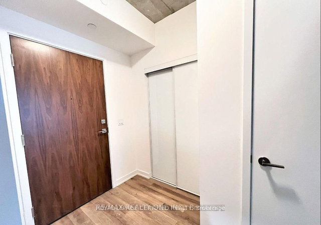 511 - 45 Baseball Place