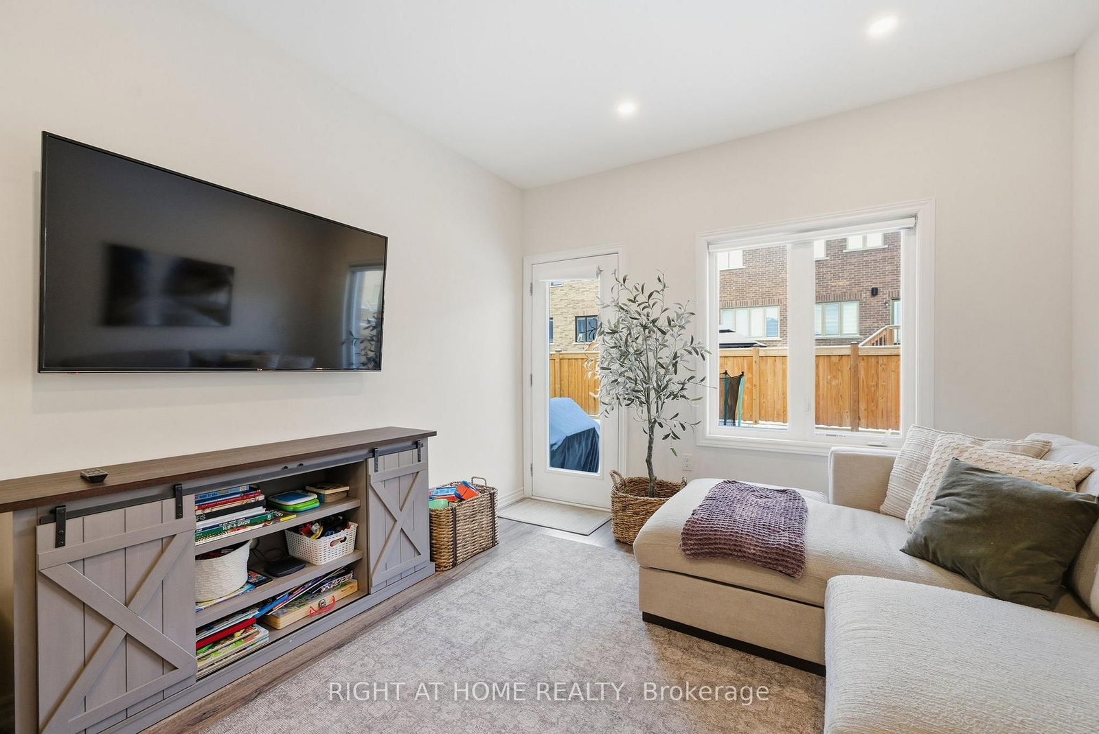 1304 Apollo Street - Photo 17