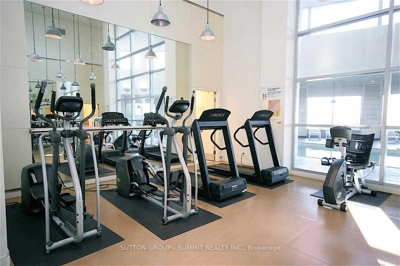 38 Lee Centre Drive, Unit Th122 - Photo 21