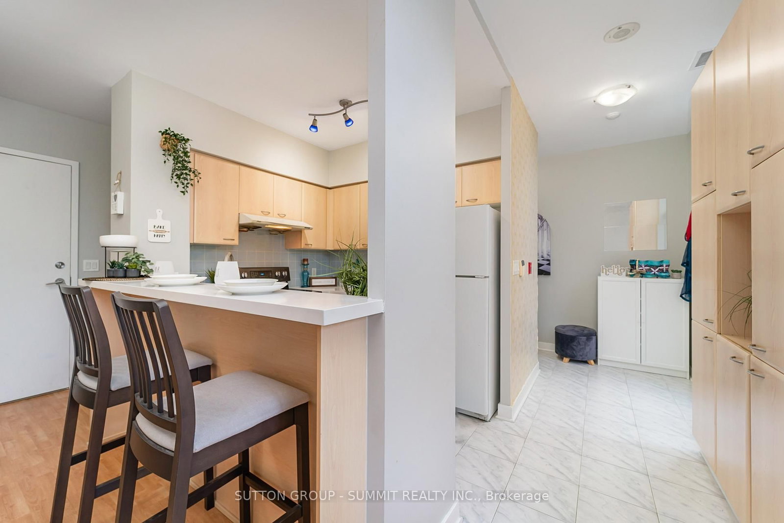 38 Lee Centre Drive, Unit Th122 - Photo 3