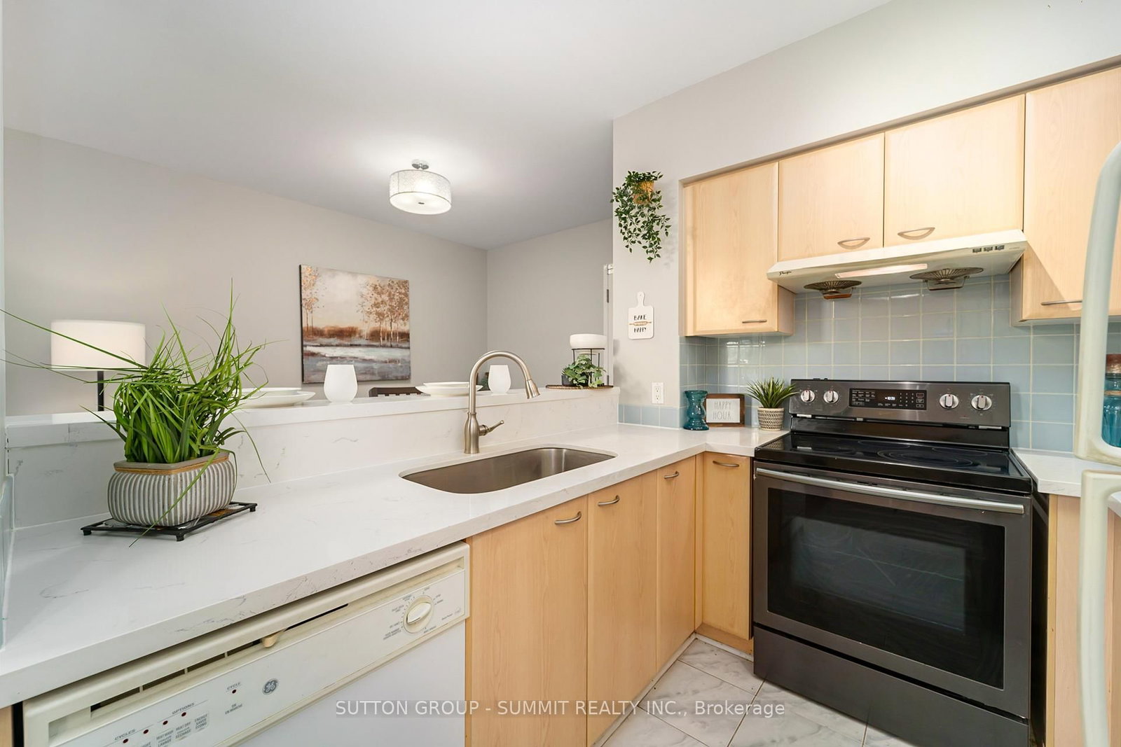 38 Lee Centre Drive, Unit Th122 - Photo 5