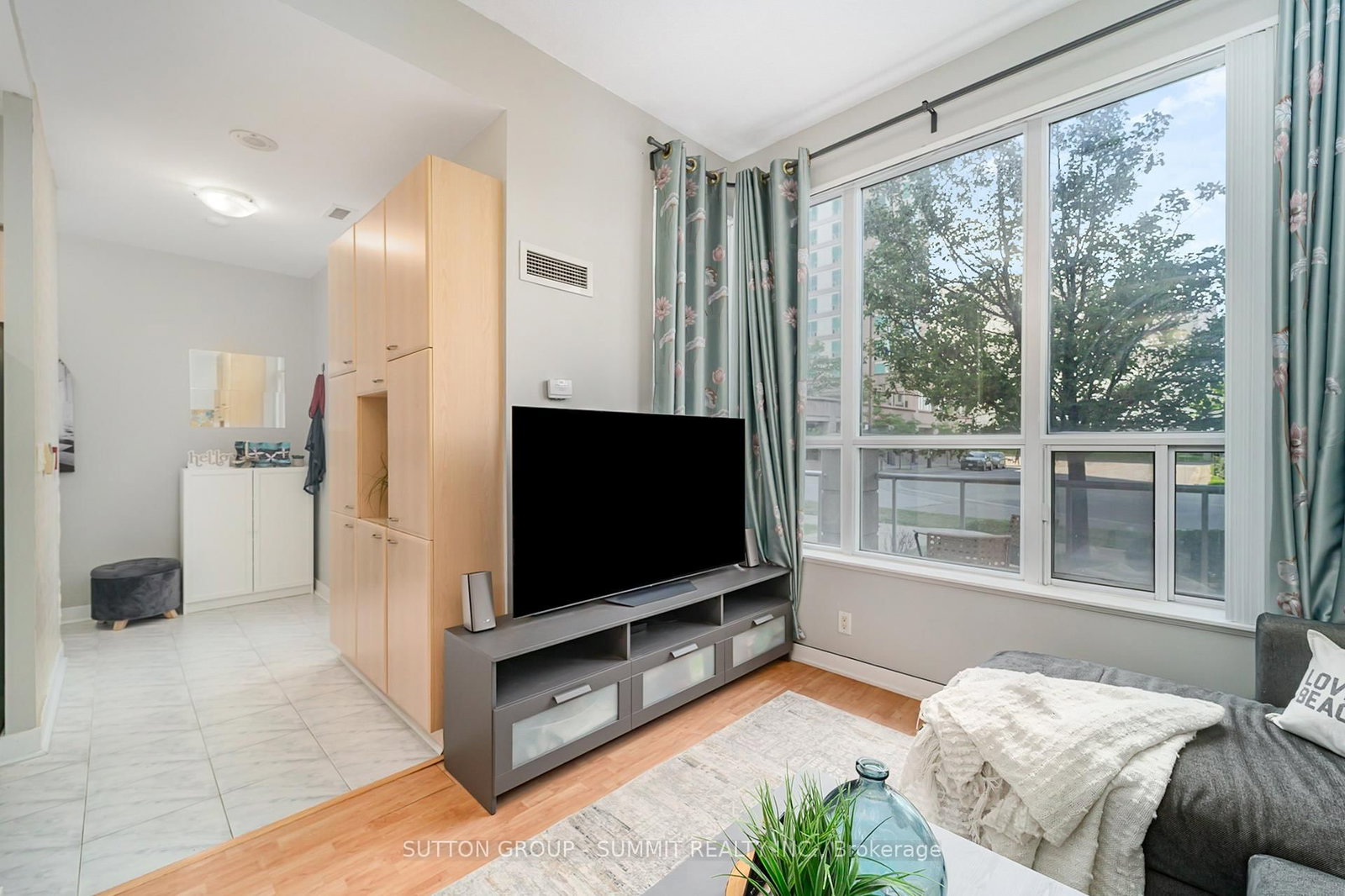 38 Lee Centre Drive, Unit Th122 - Photo 9