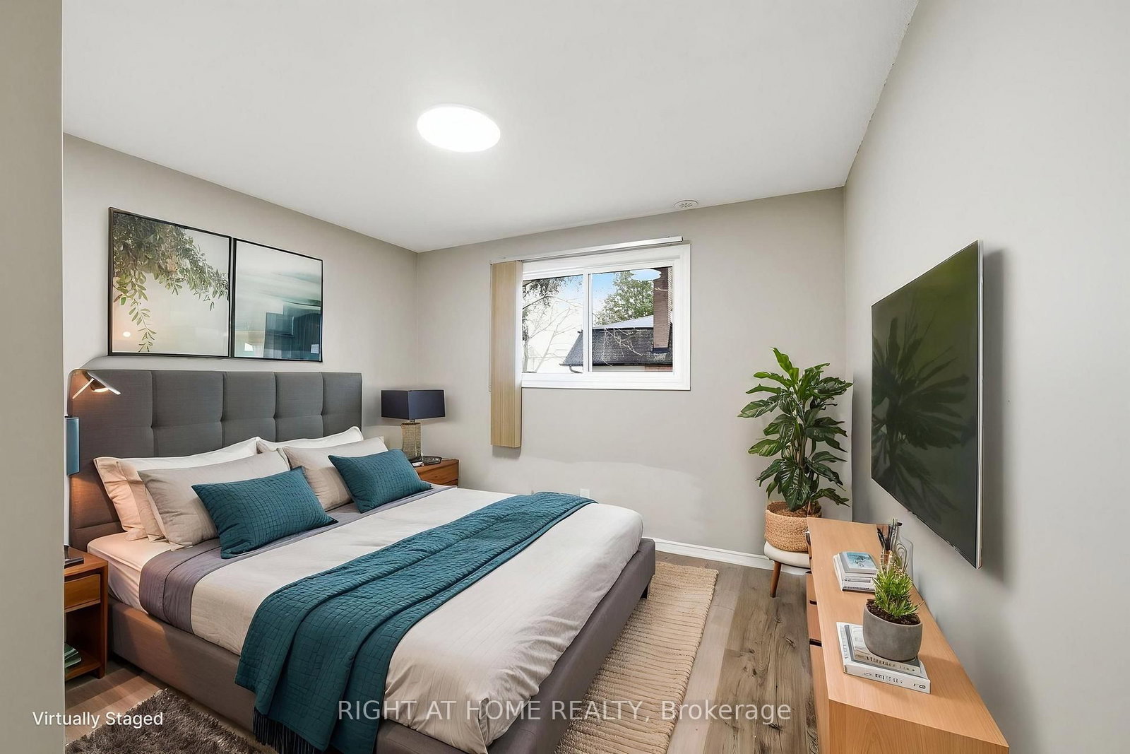 1418 Simcoe Street N - Photo 10